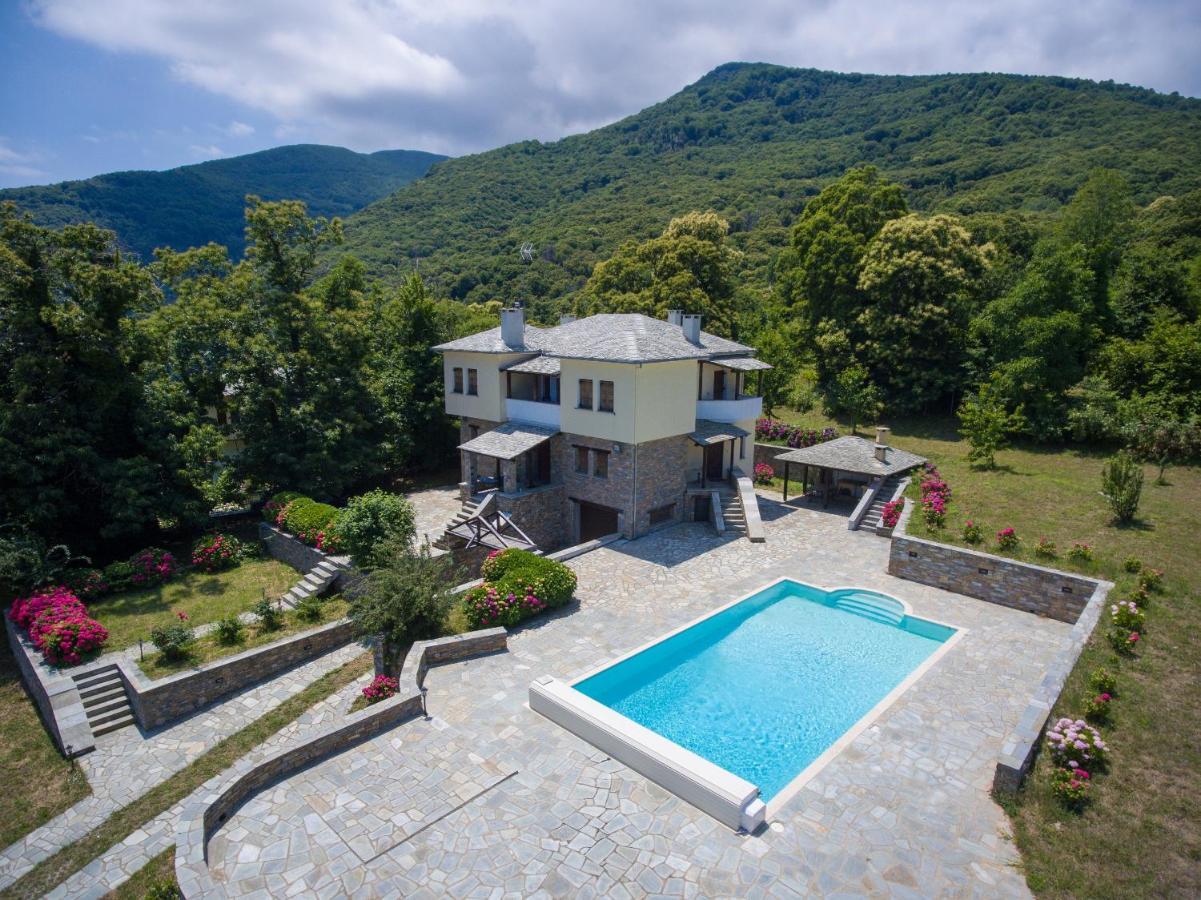 Luxury Villa With Pool In Τσαγκαράδα Εξωτερικό φωτογραφία