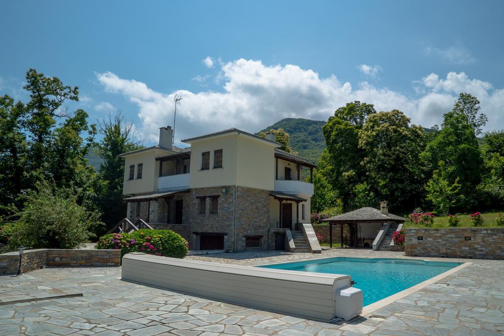 Luxury Villa With Pool In Τσαγκαράδα Εξωτερικό φωτογραφία