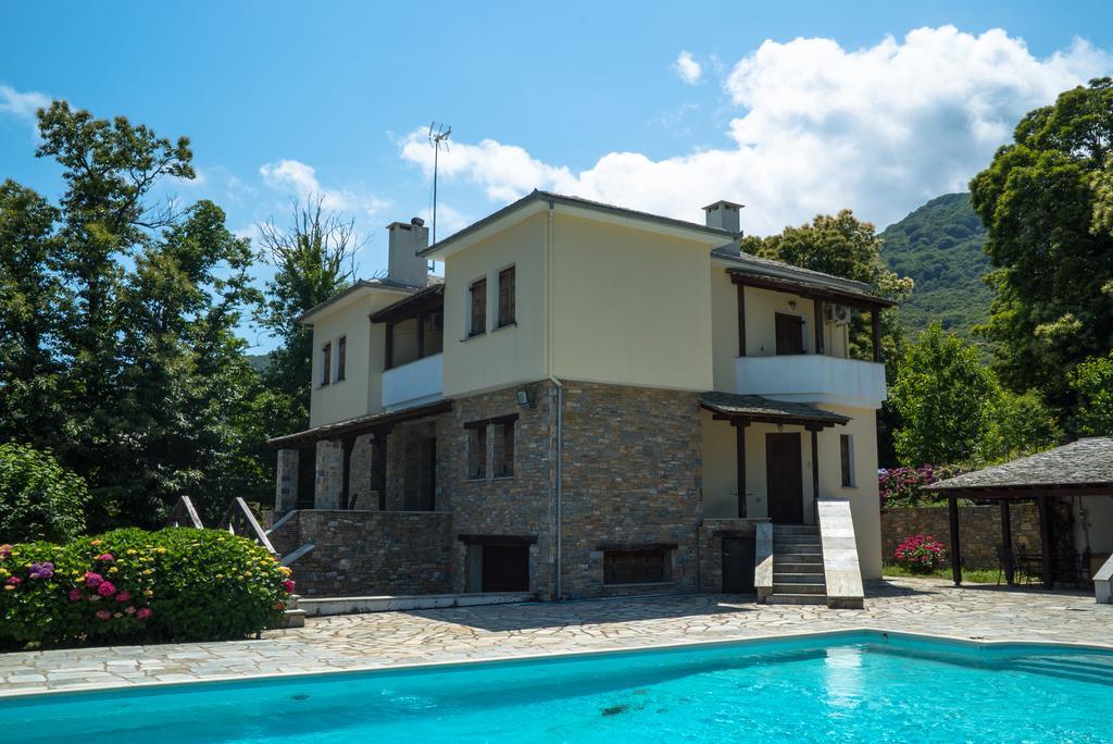 Luxury Villa With Pool In Τσαγκαράδα Εξωτερικό φωτογραφία